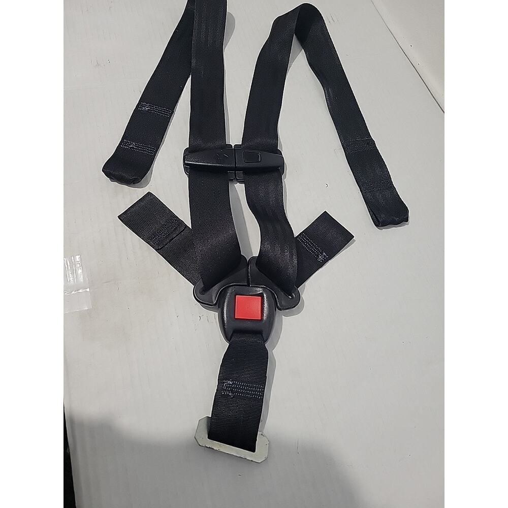 Britax B-Safe Ultra, B Lively Infant Seat Belt Strap Harness Safety Clip Buckle
